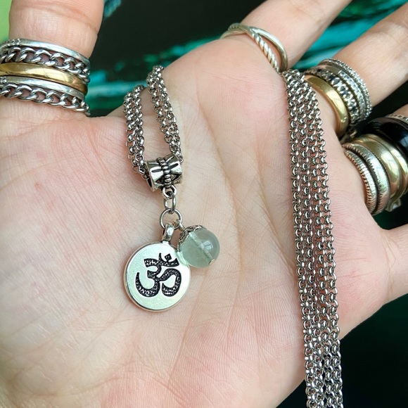Stainless steel double chain om sign & fluorite - Picture 5 of 10